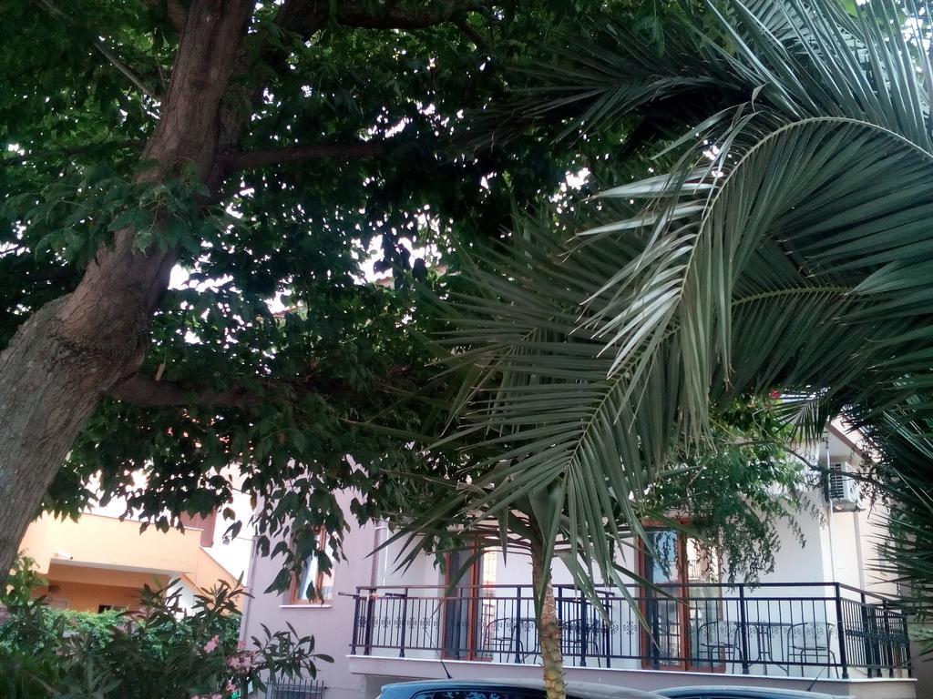 Klimis Rooms & Apartments Potos Exterior photo