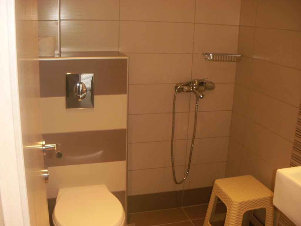 Klimis Rooms & Apartments Potos Room photo