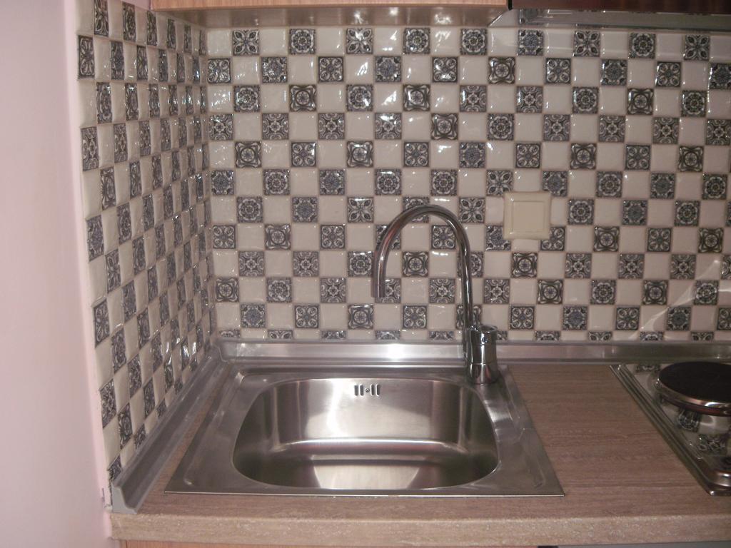 Klimis Rooms & Apartments Potos Room photo